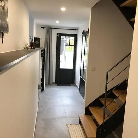 Villa, Au Coeur De Morgat